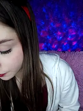 BitterPeach online show from January 13, 3:49 pm