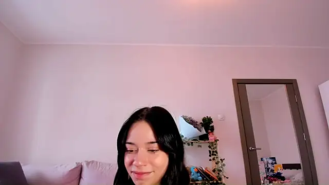 Snapshot of Crystal_zen chatting on December 20, 4:04 am Crystal zen online show from December 20, 4:04 am