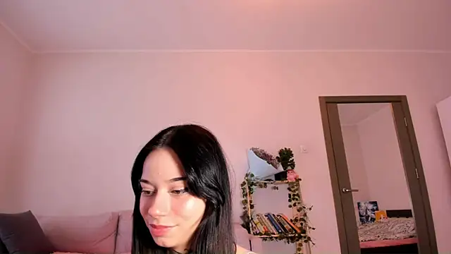 Snapshot of Crystal_zen chatting on December 15, 3:56 am Crystal zen online show from December 15, 3:56 am