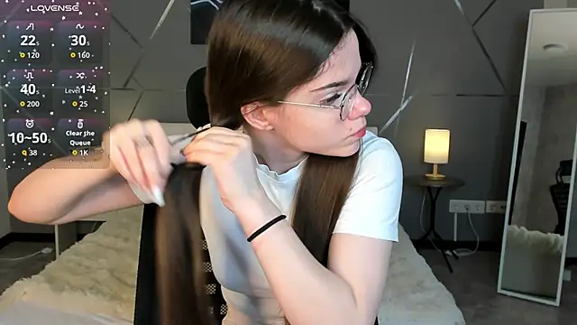 Snapshot of miss__evelyne chatting on February 9, 1:14 am miss evelyne online show from February 9, 1:14 am