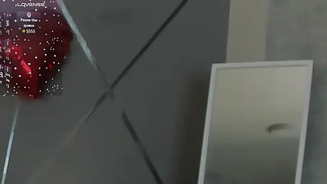 Snapshot of miss__evelyne chatting on February 20, 1:35 am miss evelyne online show from February 20, 1:35 am