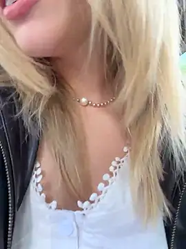 sssativa more online show from May 27, 3:03 am