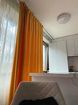 AstridVex online show from April 10, 9:49 am