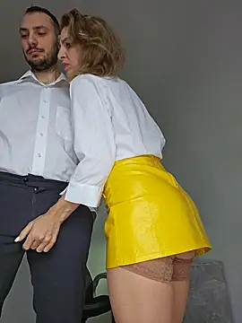 Snapshot of Lovebackground chatting on November 26, 8:03 am Lovebackground online show from November 26, 8:03 am