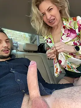 Lovebackground online show from March 25, 10:47 am