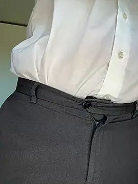 Lovebackground online show from March 10, 9:13 am