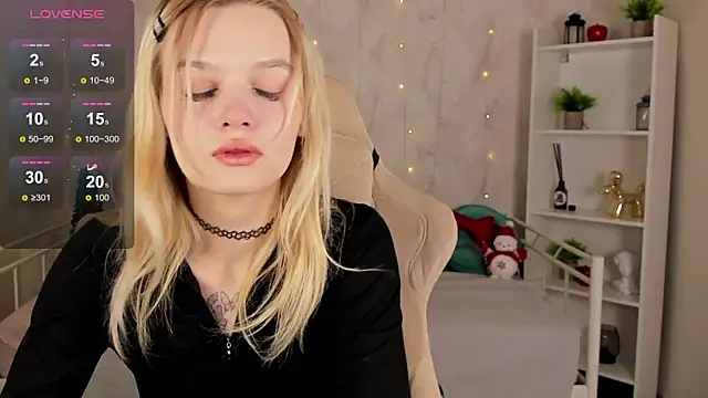 KianaVision online show from December 18, 5:34 am