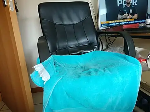 Snapshot of kaikedelicinha chatting on February 7, 5:32 pm kaikedelicinha online show from February 7, 5:32 pm