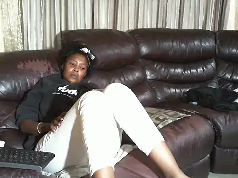 Caramel-goddess18 online show from March 25, 10:47 am
