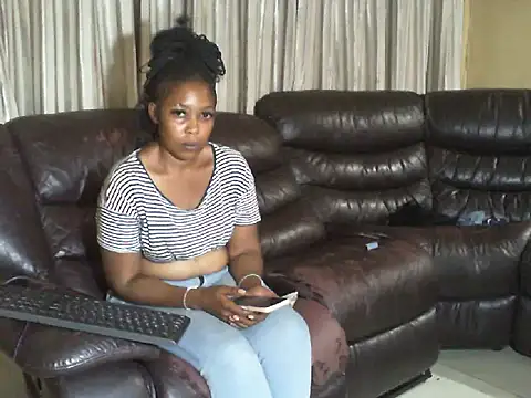 Caramel-goddess18 online show from January 15, 10:35 pm