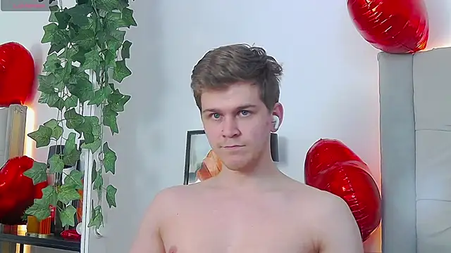 Snapshot of NickJohnas chatting on February 20, 6:37 am NickJohnas online show from February 20, 6:37 am