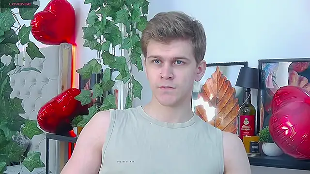 Snapshot of NickJohnas chatting on February 18, 3:59 am NickJohnas online show from February 18, 3:59 am