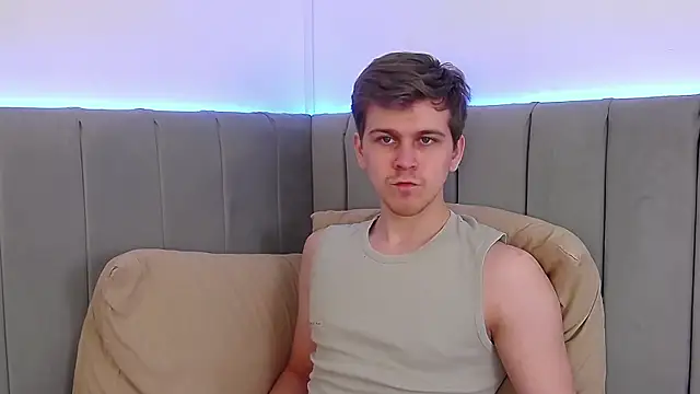 Snapshot of NickJohnas chatting on January 18, 11:02 am NickJohnas online show from January 18, 11:02 am