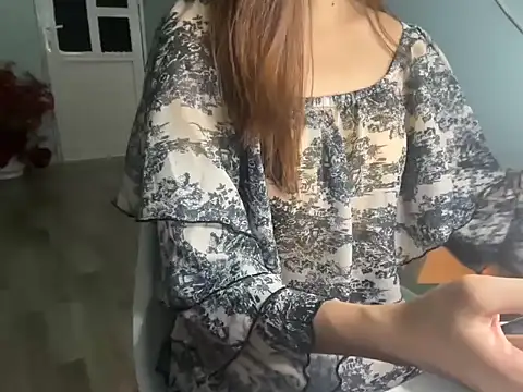 Chichi 86 online show from May 15, 3:21 pm