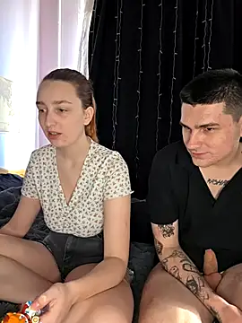 FoxyToxy online show from December 15, 2:39 am