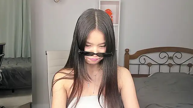 amiya cute online show from February 16, 3:43 pm