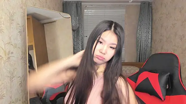 amiya cute online show from March 20, 2:29 pm