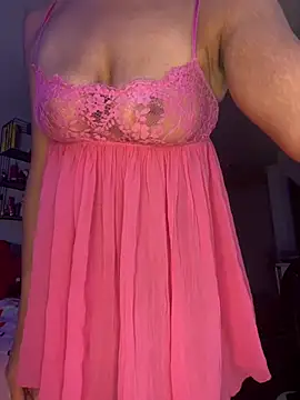 Snapshot of maisie_goldxx chatting on July 20, 2:19 am maisie goldxx online show from July 20, 2:19 am