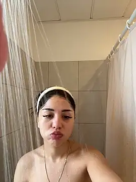 SilkyMira online show from February 4, 10:32 am