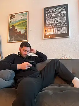 SilkyMira online show from February 7, 9:28 am