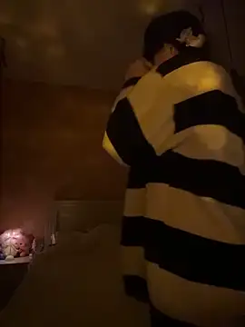 SilkyMira online show from March 29, 8:54 pm