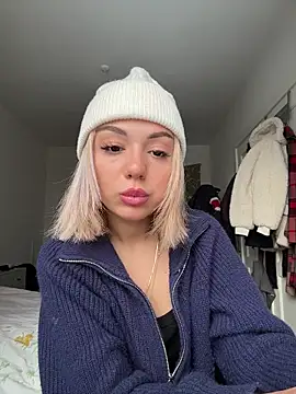 SilkyMira online show from January 7, 12:54 pm