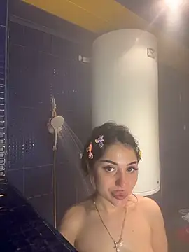 SilkyMira online show from April 11, 5:38 pm