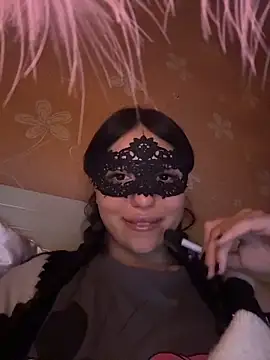 SilkyMira online show from March 18, 7:37 pm