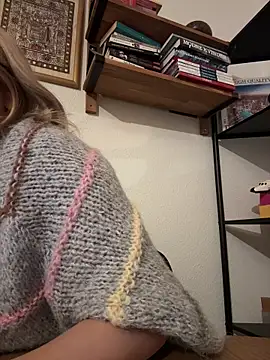 SilkyMira online show from December 20, 6:22 pm