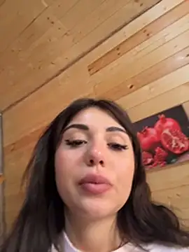 SilkyMira online show from April 18, 10:28 am