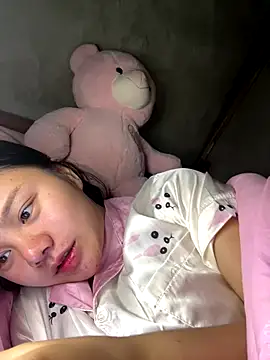 leo-kitty online show from December 17, 5:12 am