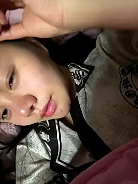 leo-kitty online show from December 14, 9:04 am