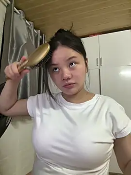 leo-kitty online show from March 6, 3:07 pm