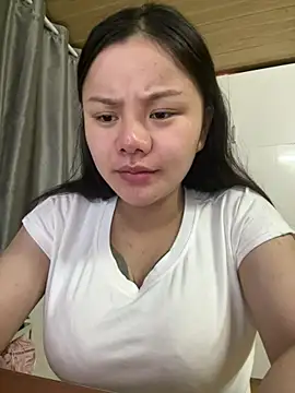 leo-kitty online show from April 2, 2:57 pm