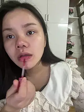 leo-kitty online show from April 9, 1:39 pm