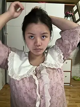 leo-kitty online show from March 7, 3:28 pm