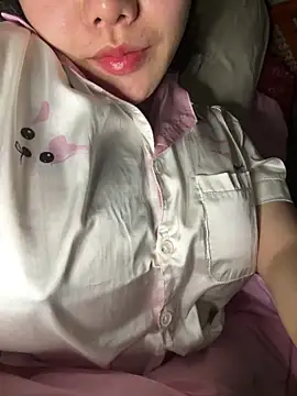 leo-kitty online show from December 19, 2:19 pm