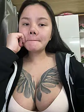 leo-kitty online show from February 9, 2:15 pm