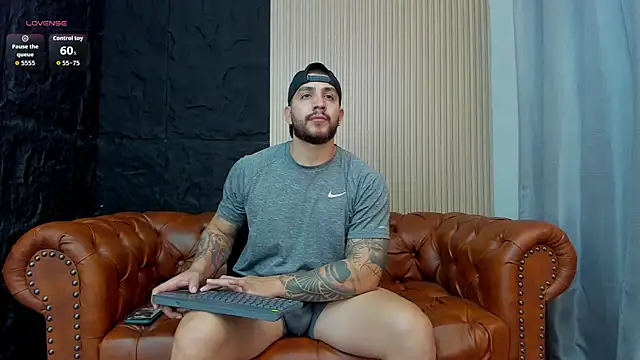 KyleNorth  online show from January 9, 5:42 pm