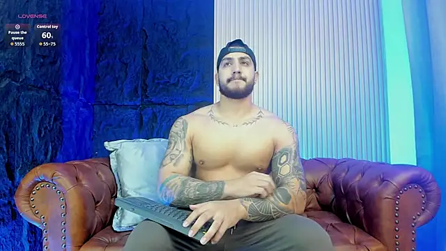 KyleNorth  online show from January 13, 12:31 pm