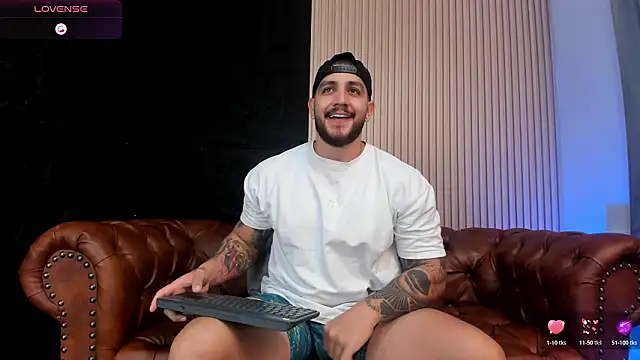 KyleNorth  online show from February 18, 2:02 pm