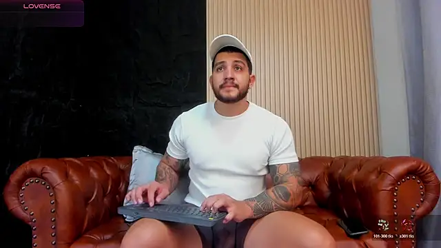 KyleNorth  online show from April 18, 6:54 pm