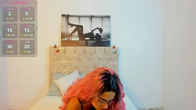 Parislennon online show from February 24, 8:31 pm