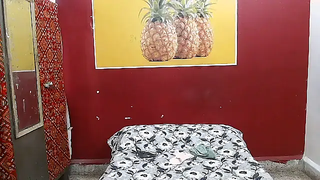 Lovelycouple25 online show from April 5, 6:20 am