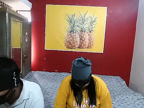 Lovelycouple25 online show from February 5, 6:20 am