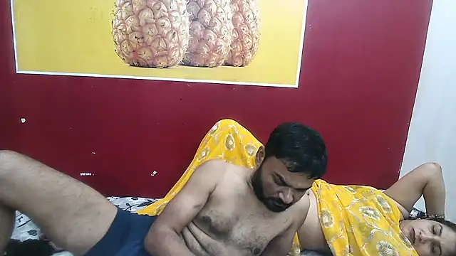Lovelycouple25 online show from May 21, 9:17 am