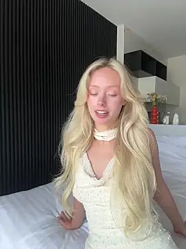 Snapshot of SunnyShiney chatting on February 28, 8:58 am SunnyShiney online show from February 28, 8:58 am