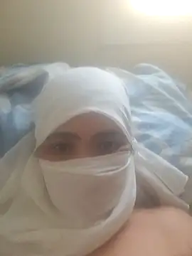 katiyvy online show from December 18, 4:44 pm