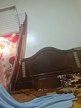 katiyvy online show from April 4, 1:17 pm