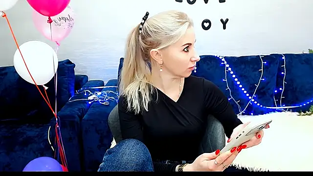 Snapshot of Hanna--Sweet chatting on January 7, 10:53 am Hanna--Sweet online show from January 7, 10:53 am